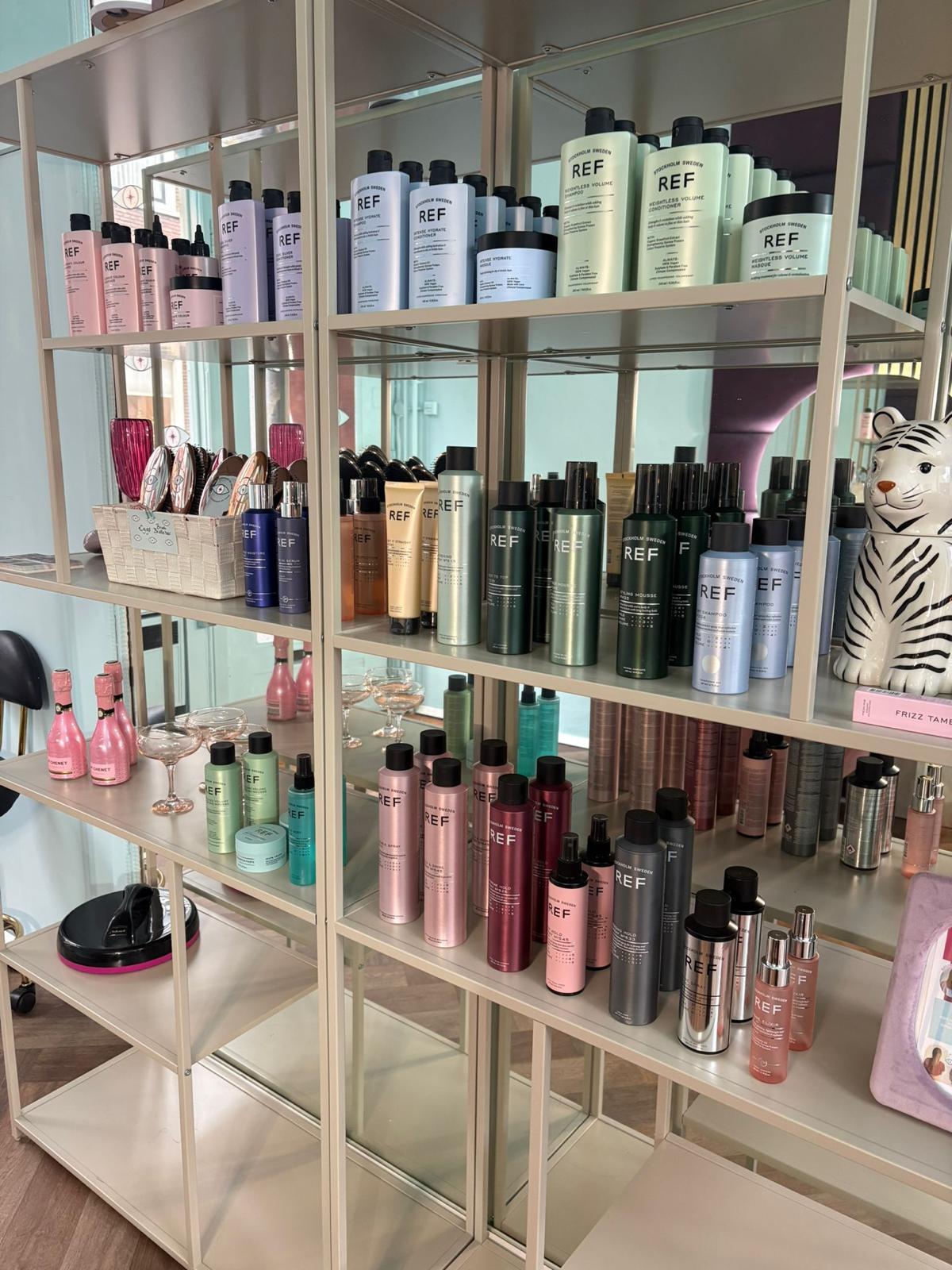 REF Stockholm display in onze hair extensions salon